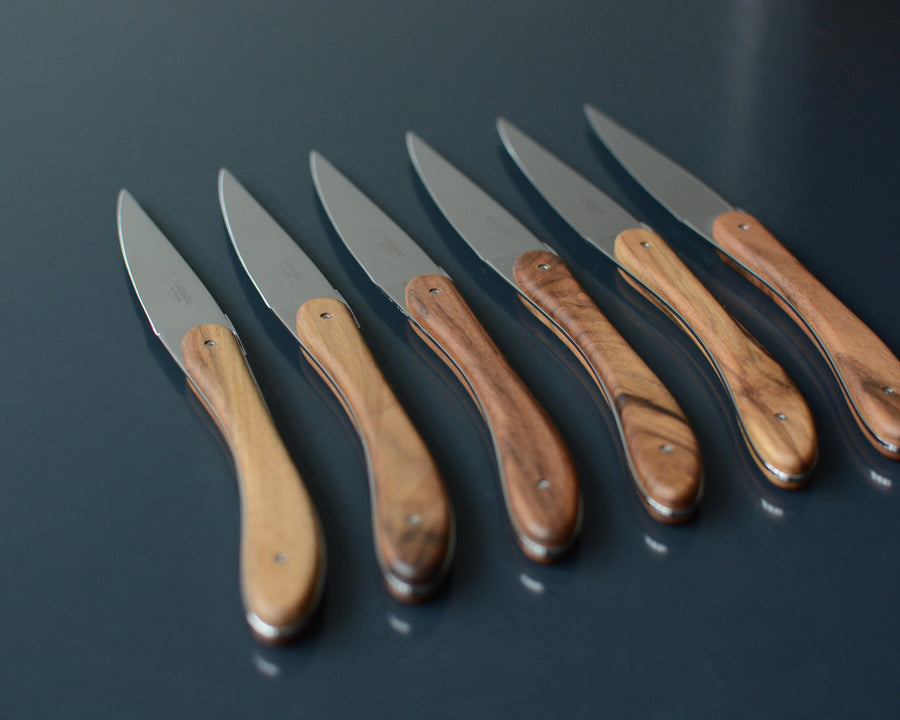 Laguiole en Aubrac Walnut Table Knives - 6 Pieces