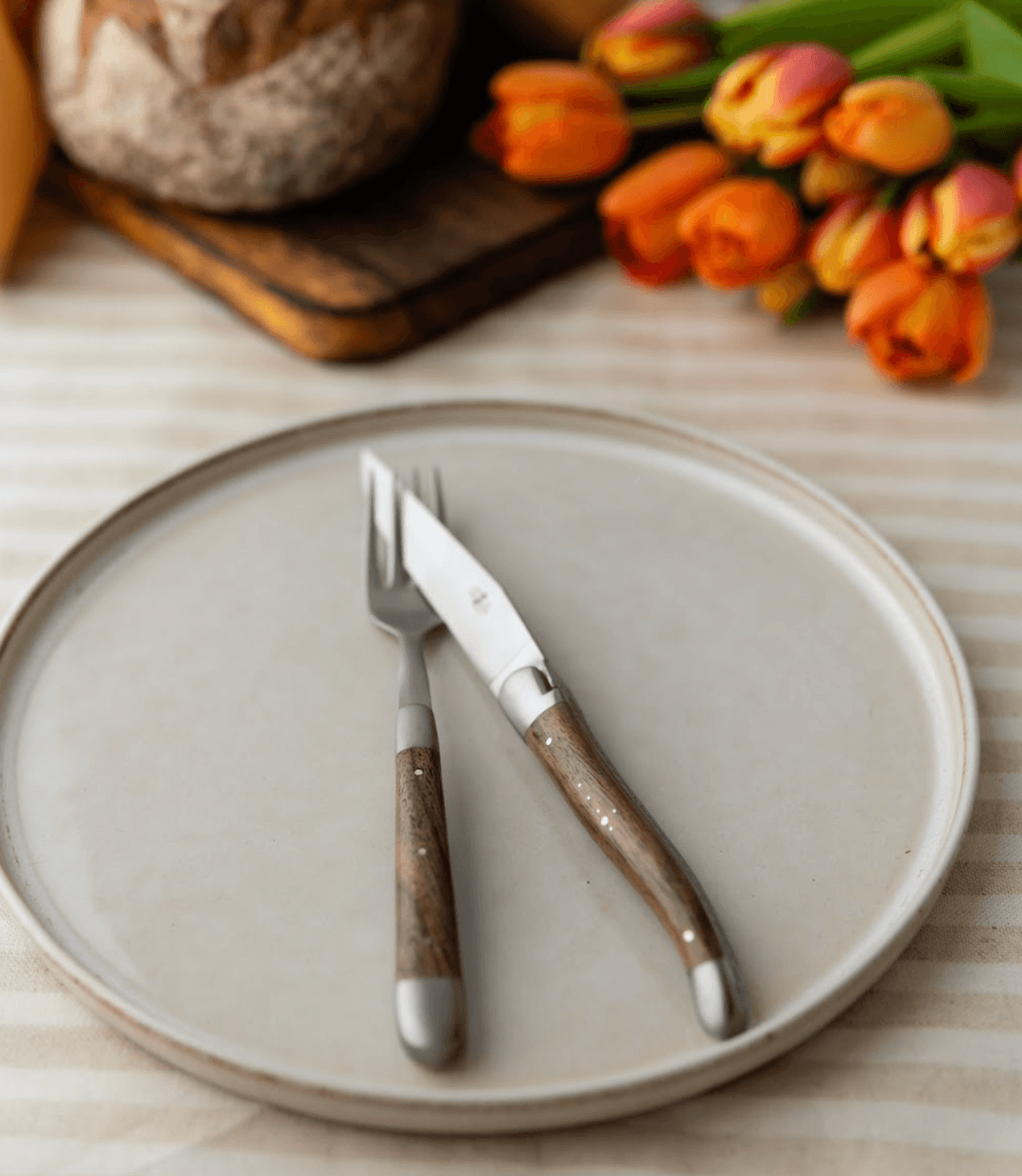 Forge de Laguiole Walnut bordkniver — sett med 6