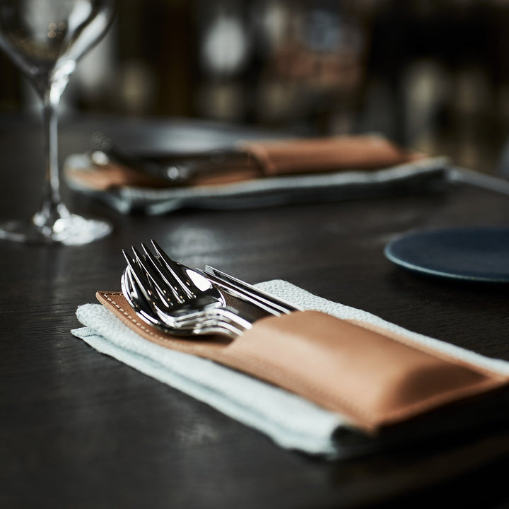 Table Noir for 108 — Brilliant Cutlery Set